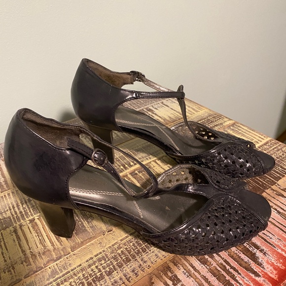 Naturalizer Shoes - Naturalizer dark navy peep toe shoes/sandals. Size 8